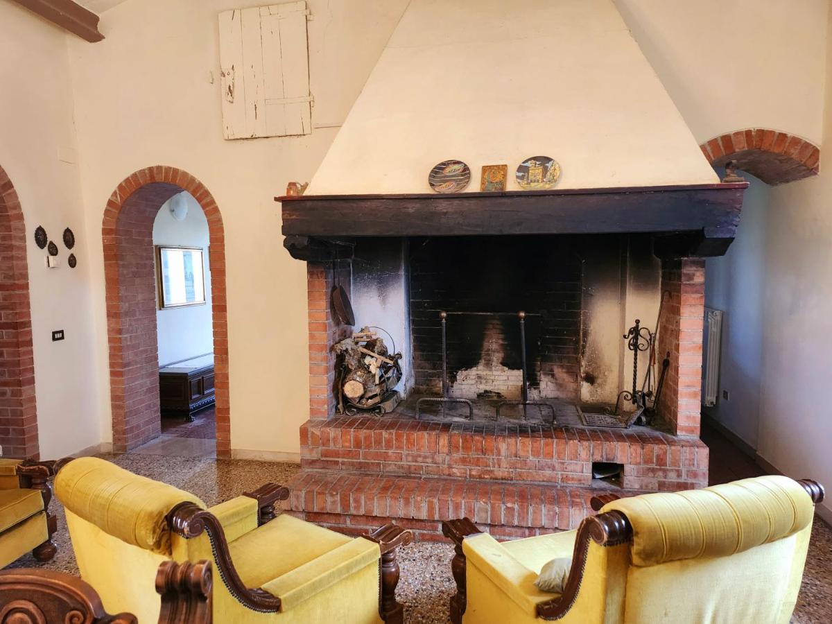 Il Giuggiolo - La Collina Della Quiete Bed & Breakfast Certaldo Exterior photo